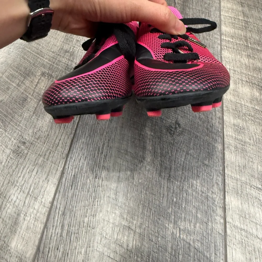 Nike Kids‎ Pink Soccer Cleats